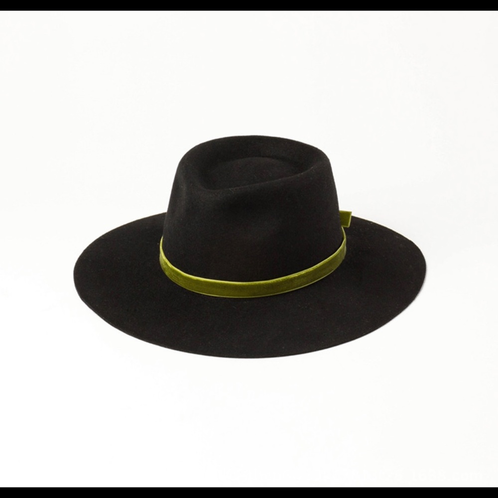 Black quality wool Fedora hat with felt ribbon